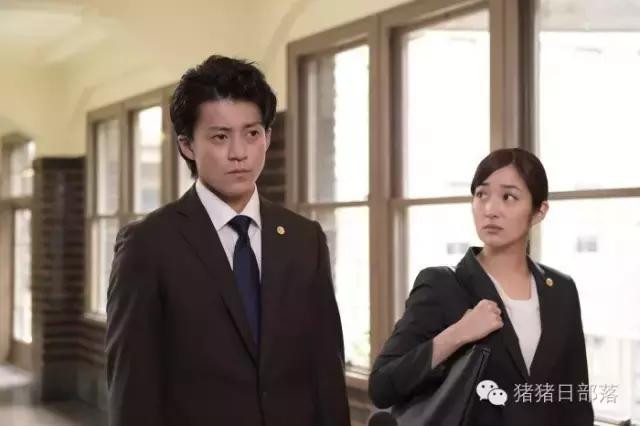 小栗旬_小栗旬 代价 剧高梨临 白石真琴